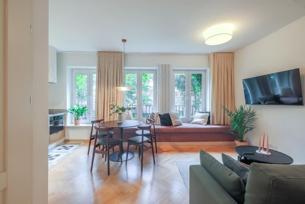 Cityscape Haven: Urban Retreat グダニスク エクステリア 写真